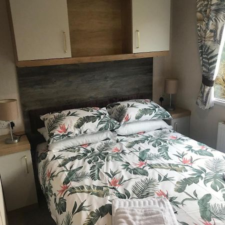Flamingo Land Private Caravan - No 8 Cedarwood Hotel Kirby Misperton Eksteriør billede
